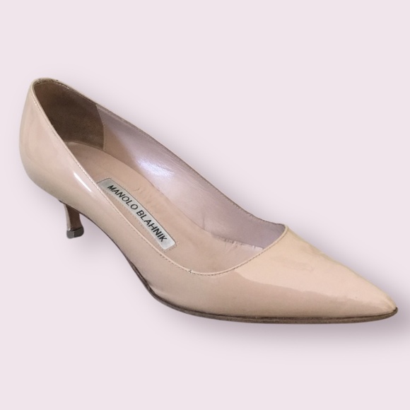Manolo Blahnik Nude Patent Leather Pumps